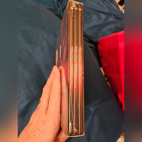 Angel‎ Season 1 DVD Set - Picture 4 of 4